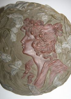 BEAUTIFUL SUMPTUOUS CERAMIC PLATE BY ERNST WAHLISS TURN WIEN, c. 1890