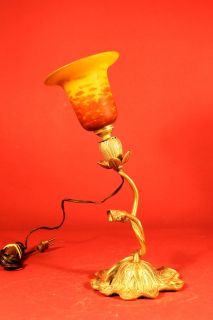 SPL Lampe Art Nouveau En Bronze Massif Doré Tulipe En Pâte de Verre