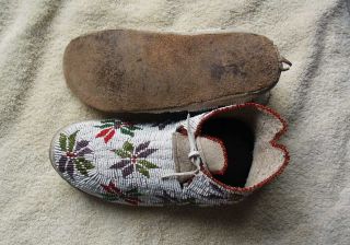 Early 1900s Full Beaded Hide Northern Cheyenne Moccasins Old Trading