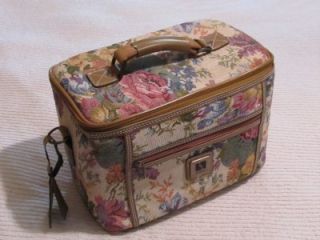 Leisure Overnight Luggage Case Tapestry Roses Shabby Cottage Chic