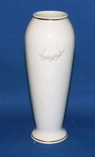 Lenox Rose Bud Vase and Round Frame 24K Gold Trim Holiday Gift