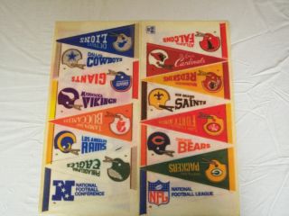 Vintage Set Mini NFL Football Pennants 16 Pennants Flags Banners Still
