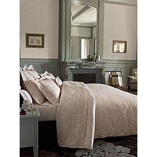Yves Delorme Chic ecru bed linen   