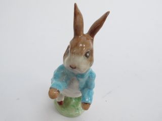 Of 3 Beatrix Potter Figurines  Old Woman, Benjamin Bunny, Peter Rabbit