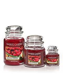 Yankee Candle Black cherry room fragrance   
