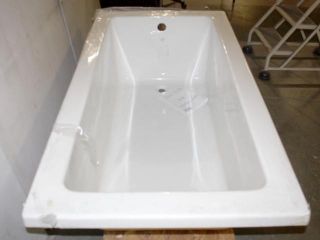 MAAX Pose White 72 x 36 Drop In / Undermount Soaking Bathtub 101460