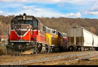 Providence and Worcester Railroad P w GP38 2010