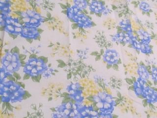 Martha Stewart Floral 60x84 Tablecloth Shabby Cottage Chic