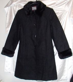 Rothschild coat Wool exterior, polyester lining Thick, soft acrylic