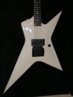 Guild x 88 Flying Star Guitar White EX Mick Mars Motley Crue