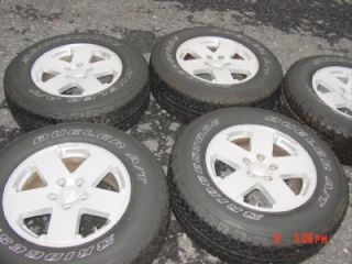 Wrangler Sahara Tires and rims wheels Bridgestone Dualer 255/70R18