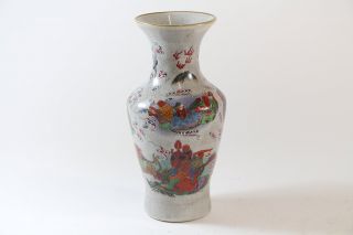 Porzellan Vase chinoises Dekor mit Figuren Craquele Glasur China 1930