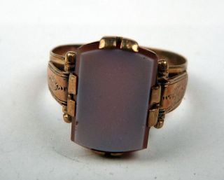 antiker Ring aus Gold 330 mit schönem Stein besetzt (180)