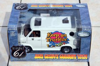 16 1/18 Highway 61 1974 Custom Chevy Van White Keep On Truckin