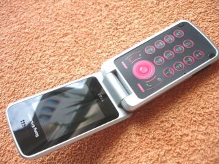 Sony Ericsson T707 * PINK * 3,2MP * Klapphandy * Zustand Gut * Ohne