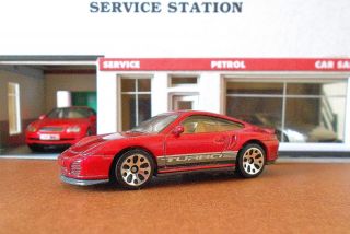 Matchbox Cars Porsche 911 Turbo 164 (2005) MINT