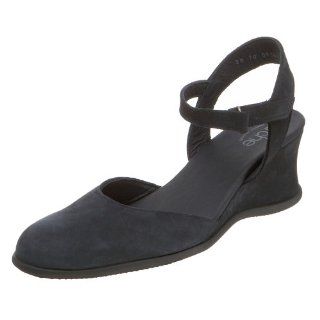 Womens Pablo Closed Toe Wedge,Ocean,38 EU (US Womens 7 M) Shoes