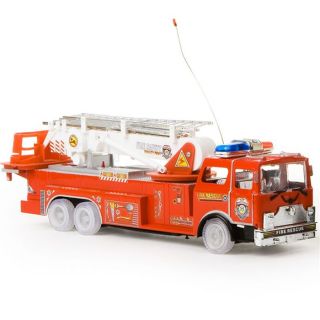 RADIOCOMMANDE TERRESTRE Camion Pompiers RC 42cm avec fonctions et sons