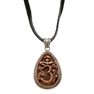 Etched Om Mani Padme Hum Medallion Pendant Necklace (Nepal