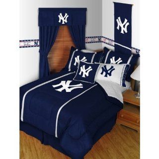 NY Yankees MLB Sidelines Queen Comforter & Sheet Set (5