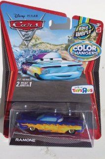 Disney / Pixar CARS 2 Movie 155 Exclusive Color Changers
