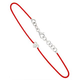 Bracelet sur cordon de satin rouge rehaussé dun coeur en argent 925