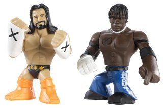 CM Punk & R Truth Figuren   WWE Rumblers Spielzeug