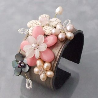 Rose Quartz and Pearl Floral Blossom Leather Cuff Bracelet (7 8 mm